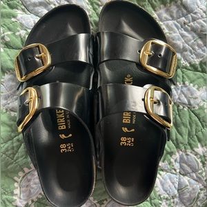 Worn once black leather Birkenstock’s